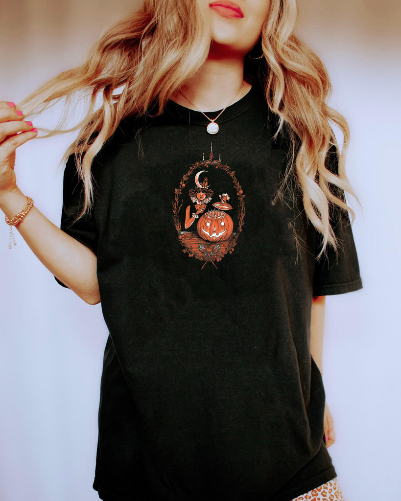 Halloween "Maid And Pumpkin At Your Service" Graphic Print T-Shirt