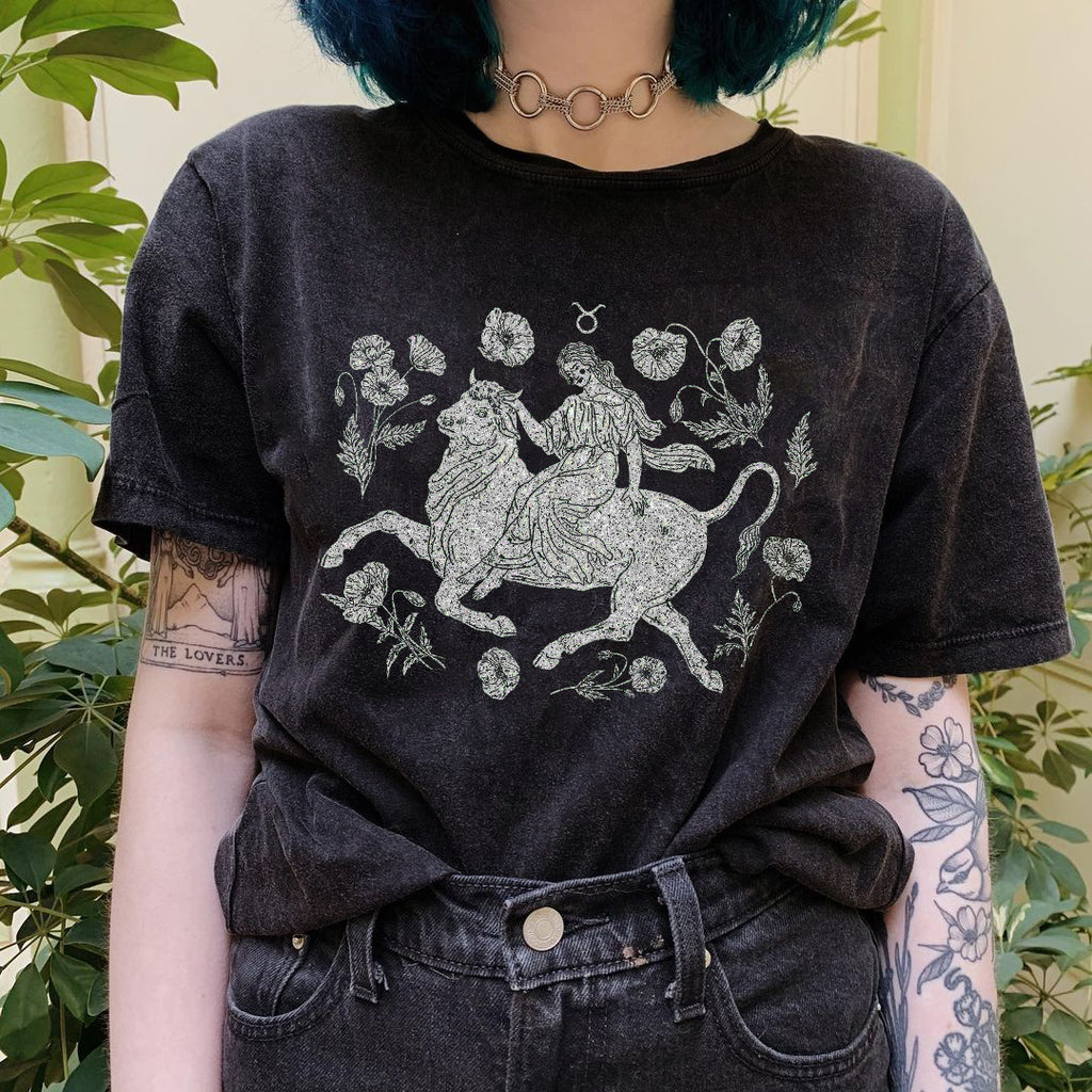 TAURUS Goddess Constellation Printed Casual Oversized T-Shirt