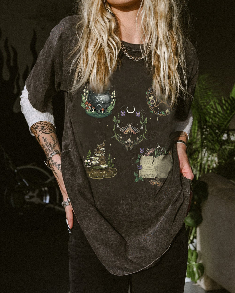 Dark Grey Witchy Elements Printed Casual Oversized T-Shirt